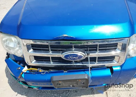 2012 Ford Escape Xls z USA, uszkodzony, nr VIN 1FMCU0C72CKA05053